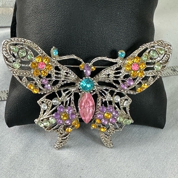 Older colorful rhinestone butterfly pin - Picture 6 of 6